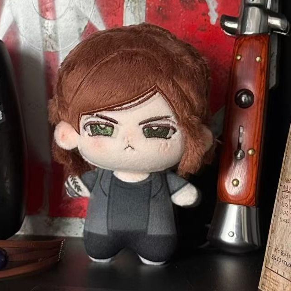 ホラーゲーム エリー・ウィリアムズ コスプレ コットン人形  - Home Decor Niche のレビューと価格
