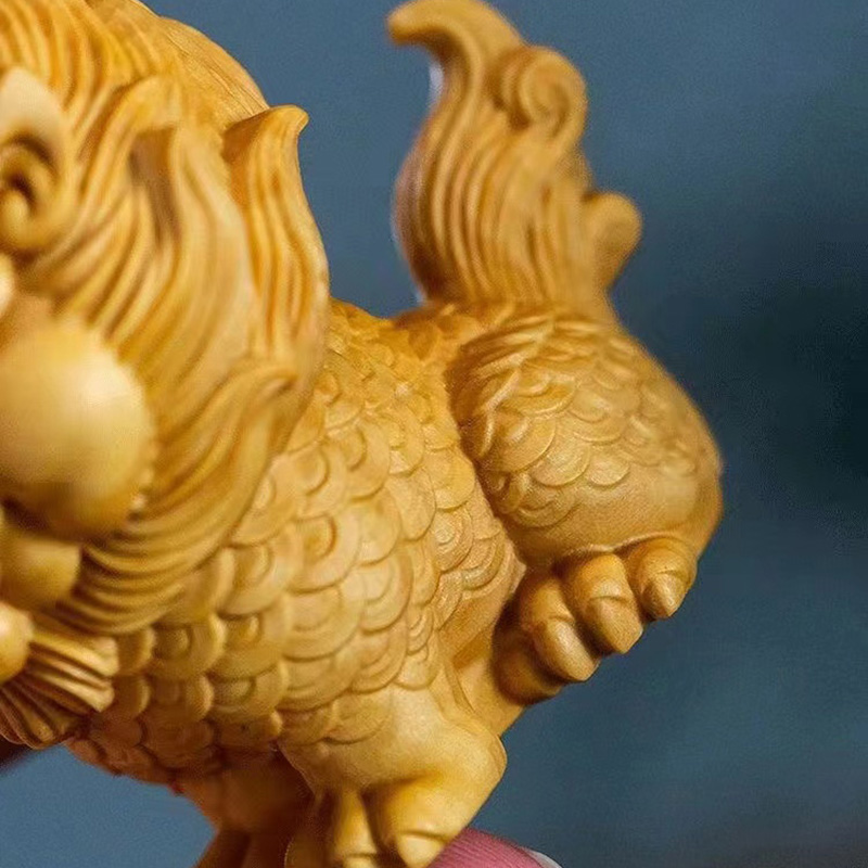 中国の木彫りの小さな彫像,調整可能な,悪霊,ガラスの芸術の彫 - Home Decor Brand のレビューと価格