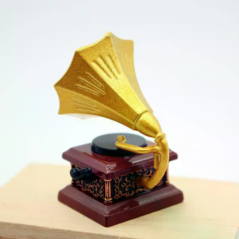 ドールハウスヴィンテージ蓄音機ミニチュアモデルリビングルーム - Home Decor Retro のレビューと価格